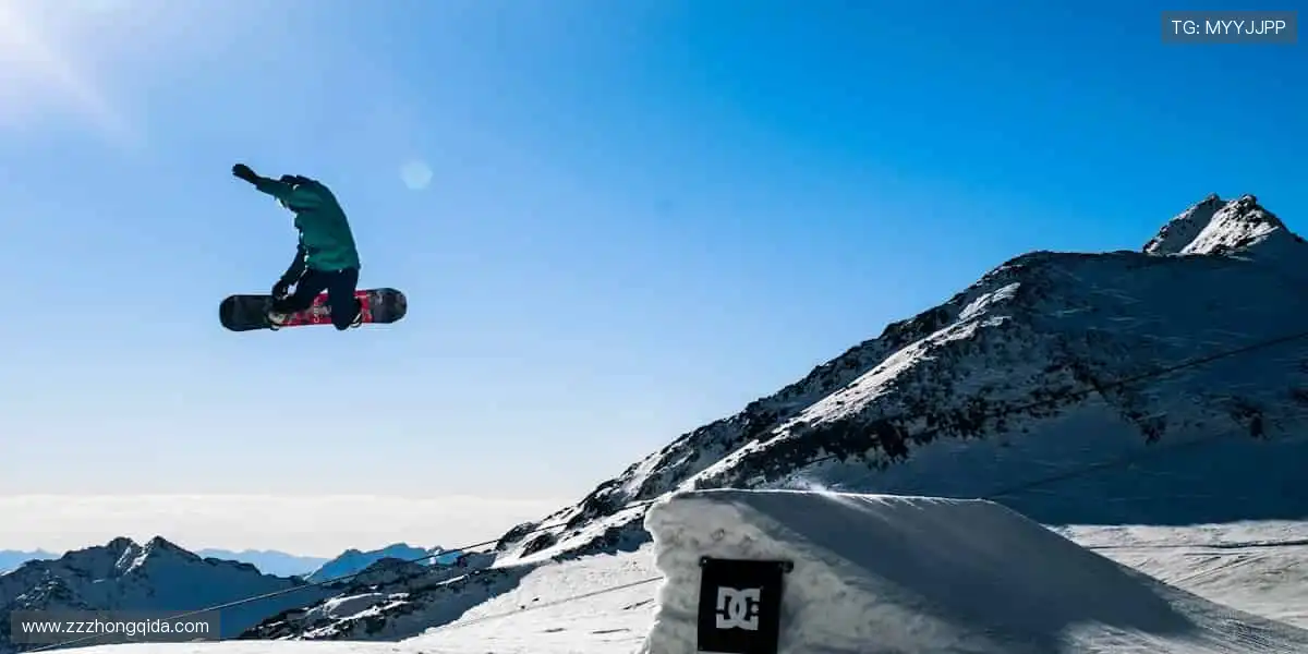 赛场之外,我们与你同在 —— 实时解说,深度分析!🎙️📊